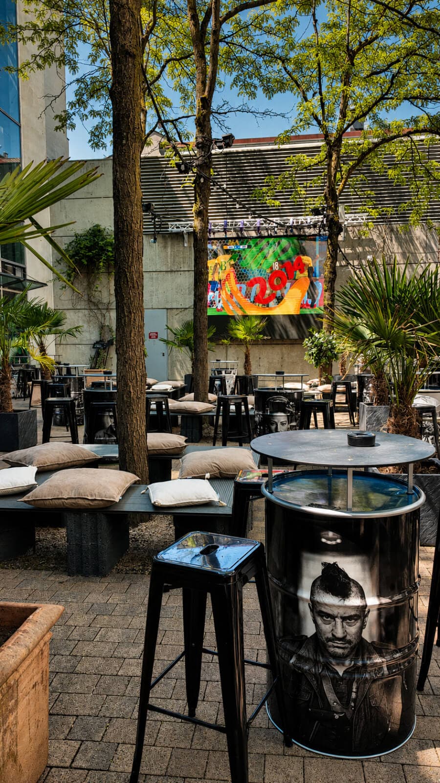 Impression aus der Palmen Garten Bar